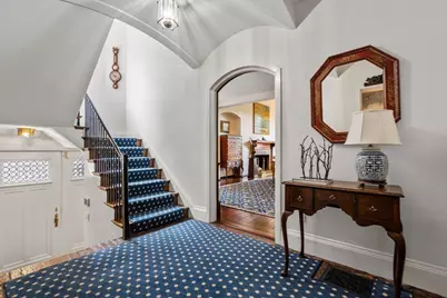 1 West Hill Place, Boston, MA 02114 - Photo 10