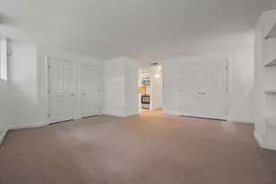1 W Hill Pl, Boston, MA 02114 - Photo 28
