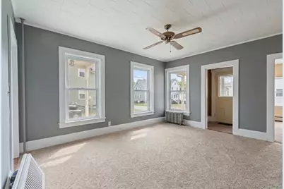 184 Groveland St, Haverhill, MA 01830 - Photo 12