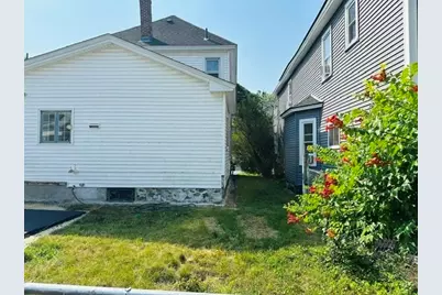 159 Ludlam St, Lowell, MA 01850 - Photo 24