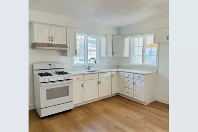 159 Ludlam St, Lowell, MA 01850 - Photo 12