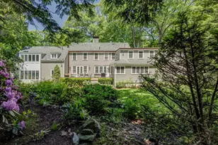 284 Woodland Rd, Brookline, MA 02467 - Photo 10