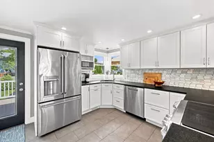 17 Greenwood Rd, Peabody, MA 01960 - Photo 6