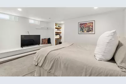 209 Bunker Hill St #1, Boston, MA 02129 - Photo 12