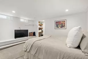 209 Bunker Hill St, Boston, MA 02129 - Photo 12