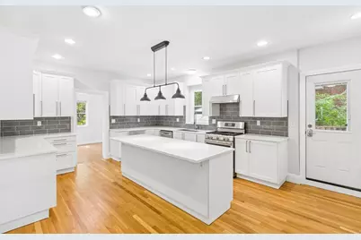 1776 Commonwealth Ave #1, Boston, MA 02135 - Photo 10