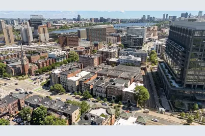 451 Park Dr #5C, Boston, MA 02215 - Photo 2