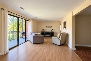 221 Oak St, Brockton, MA 02301 - Photo 4
