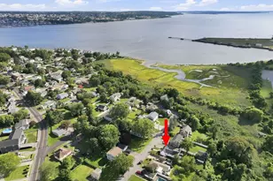 47 Perkins St, Somerset, MA 02725 - Photo 4