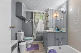543-547 Quinapoxet St, Holden, MA 01522 - Photo 28