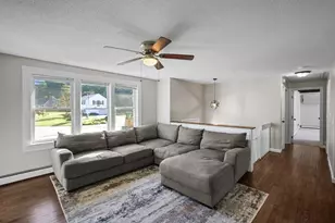 77 Quequechan Rd, Taunton, MA 02780 - Photo 4