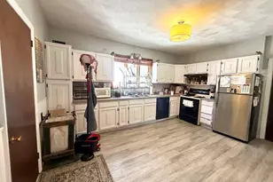 27 Hale Ave, Medford, MA 02155 - Photo 2