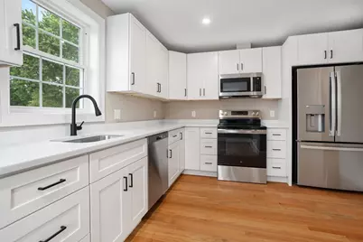 661 Washington Avenue #1, Revere, MA 02151 - Photo 2