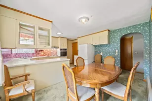 538 Newton St, South Hadley, MA 01075 - Photo 14