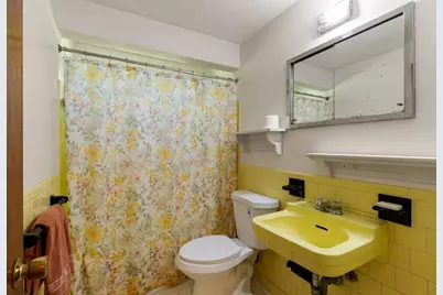 220 Essex St, Lynnfield, MA 01940 - Photo 24