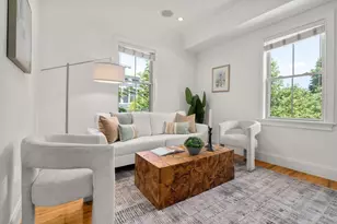 35 White Pl, Brookline, MA 02445 - Photo 8