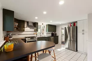 37 West St, Marblehead, MA 01945 - Photo 16