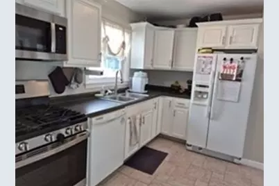 178 California St, Fall River, MA 02723 - Photo 8