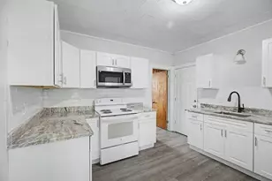 81 Adams St, Springfield, MA 01105 - Photo 14