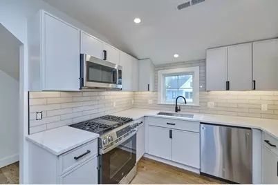 59-61 Wellington St #3, Waltham, MA 02451 - Photo 4