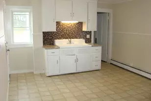 11 Peck Ave, Plymouth, MA 02360 - Photo 4