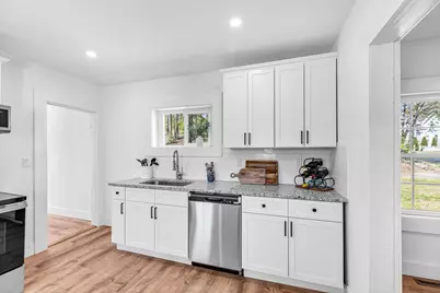 42 Washington St, Monson, MA 01057 - Photo 10