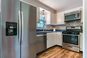 14 Old Meetinghouse Green, Norton, MA 02766 - Photo 6