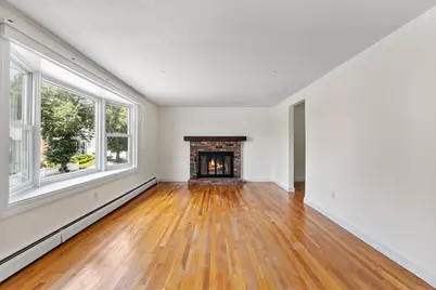 194 Glenellen Rd, Boston, MA 02132 - Photo 6