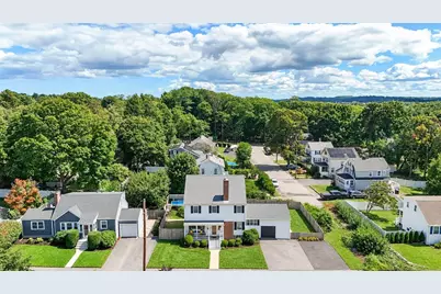 22 Aberdeen Ave, Waltham, MA 02453 - Photo 4