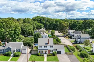 22 Aberdeen Ave, Waltham, MA 02453 - Photo 4