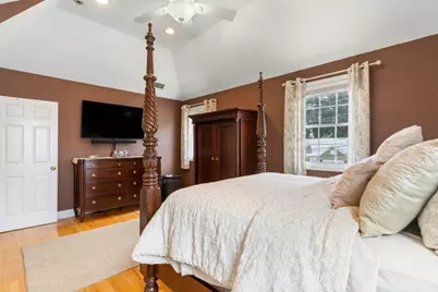 22 Aberdeen Ave, Waltham, MA 02453 - Photo 16