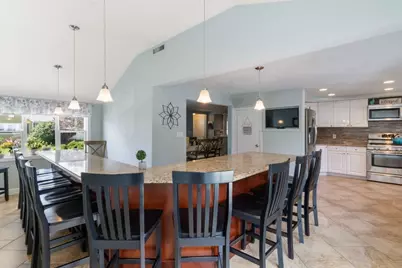 22 Aberdeen Ave, Waltham, MA 02453 - Photo 8
