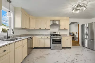 126 Montaup Ave, Dracut, MA 01826 - Photo 4