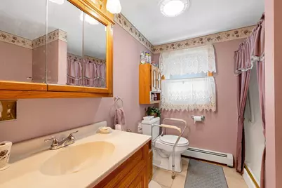 126 Montaup Ave, Dracut, MA 01826 - Photo 18