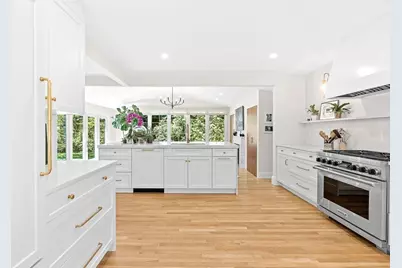 39 Fairbanks Ave, Wellesley, MA 02481 - Photo 10