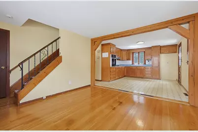 135 Crane St, Dedham, MA 02026 - Photo 8