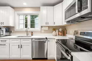65 Castine St, Worcester, MA 01606 - Photo 10