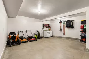 65 Castine St, Worcester, MA 01606 - Photo 32