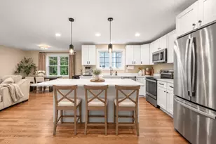 65 Castine St, Worcester, MA 01606 - Photo 2