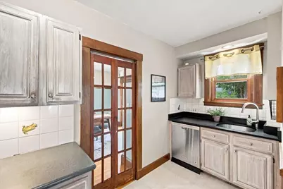 282 Corey St, Boston, MA 02132 - Photo 14