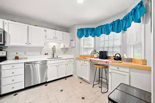 41 Stall Brook Rd, Milford, MA 01757 - Photo 8