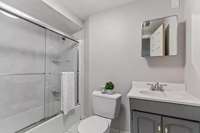 33 Bay State Rd #2, Boston, MA 02215 - Photo 20