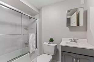 33 Bay State Rd, Boston, MA 02215 - Photo 20