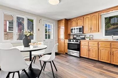 19 Elliott St, Melrose, MA 02176 - Photo 8