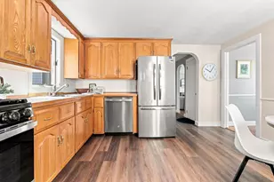 19 Elliott St, Melrose, MA 02176 - Photo 10