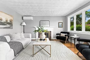 19 Elliott St, Melrose, MA 02176 - Photo 4