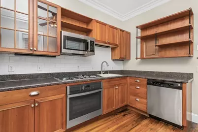 421 E 3rd St #1, Boston, MA 02127 - Photo 2