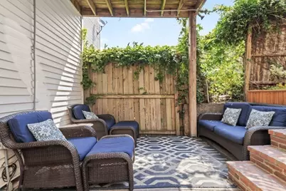 421 E 3rd St #1, Boston, MA 02127 - Photo 20