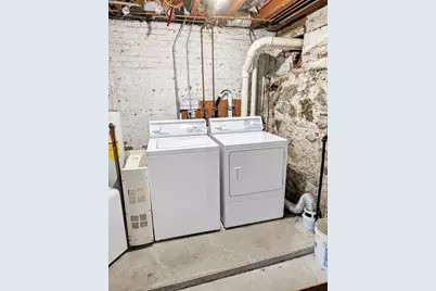 421 E 3rd St #1, Boston, MA 02127 - Photo 18