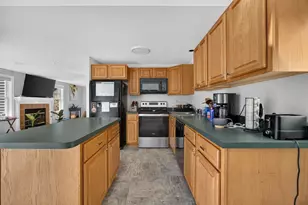 58 Ledgecrest Dr, Worcester, MA 01603 - Photo 18